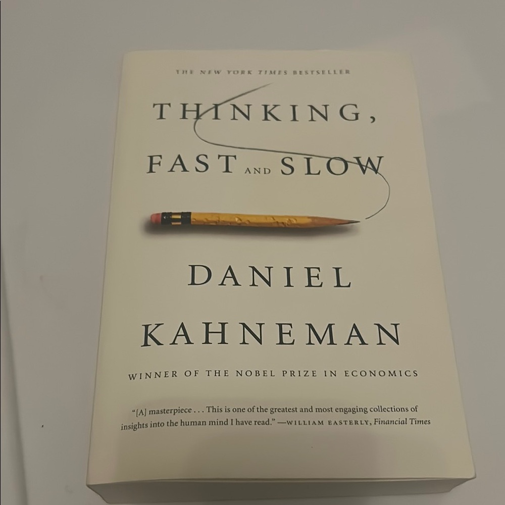 Thinking, Fast and Slow Paperback